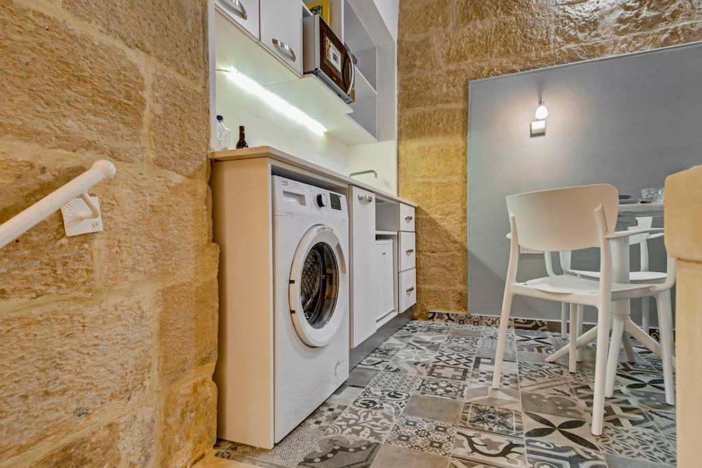 31 Sally Port Valletta Buitenkant foto